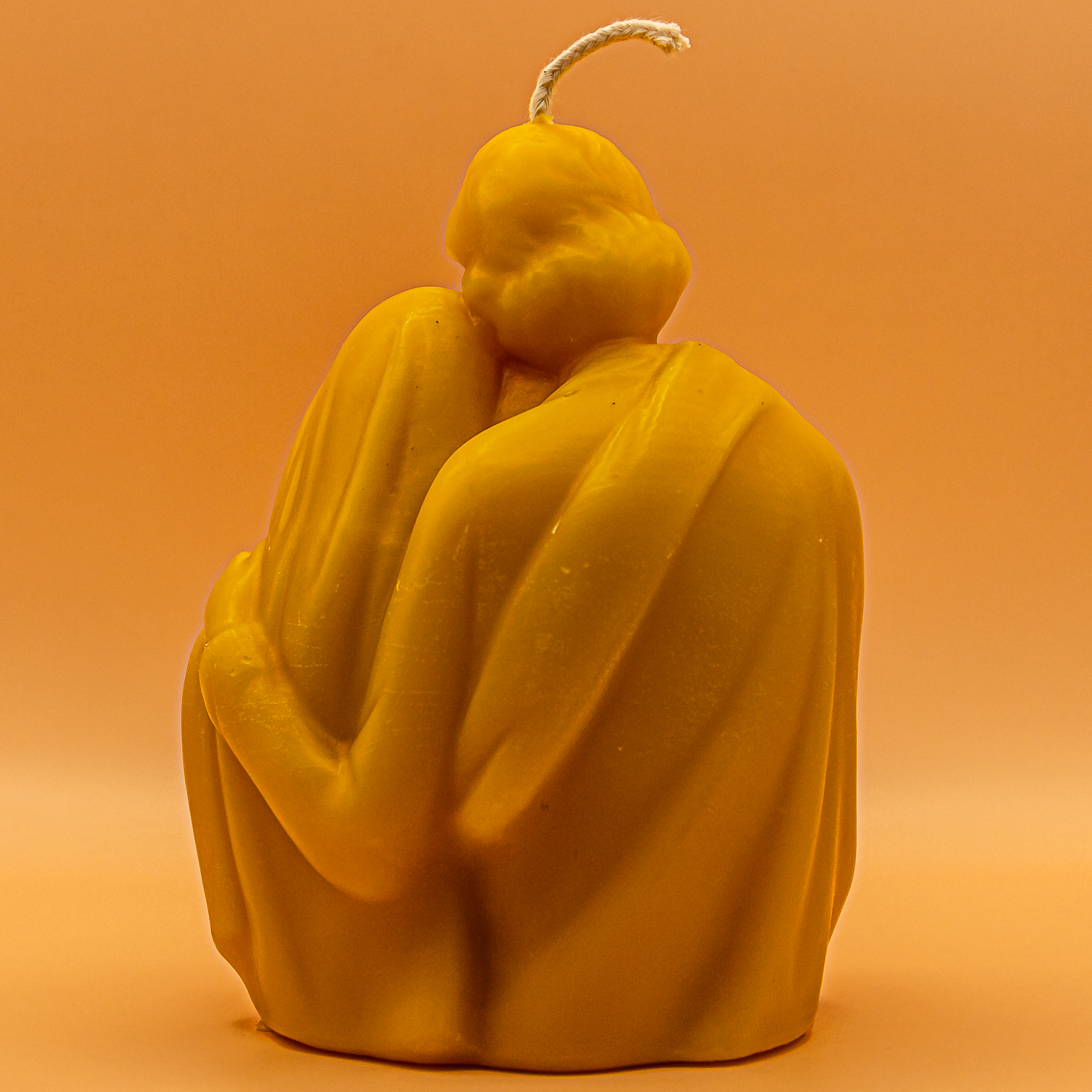 AVEROY Wachslicht Manufaktur - Bienenwachskerze „Die heilige Familie“ AVEROY Wachslicht Manufaktur - Bienenwachskerze „Die heilige Familie“