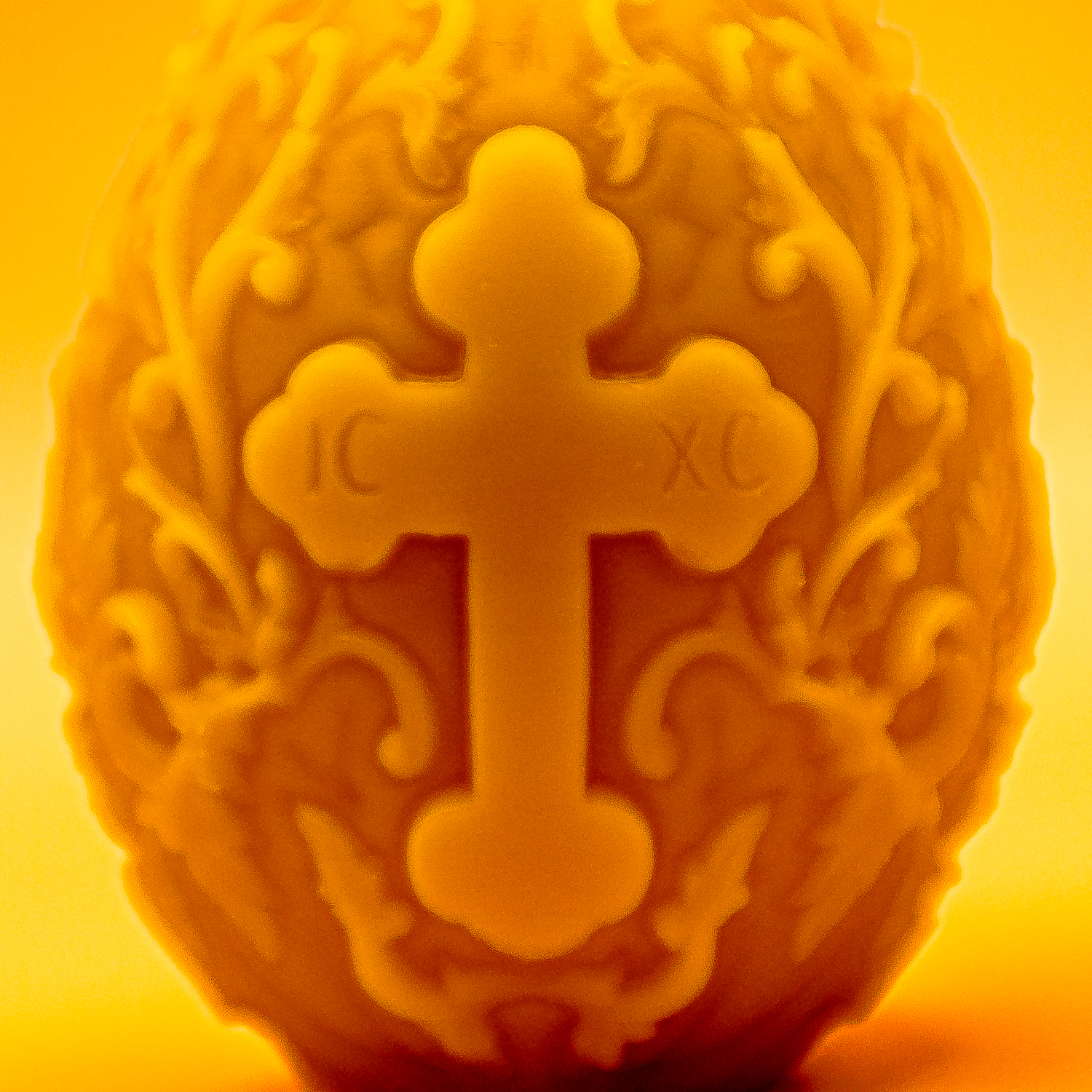 AVEROY Wachslicht Manufaktur - Bienenwachskerze „Schöpfung“ im Jutesäcklein AVEROY Wachslicht Manufaktur - Bienenwachskerze „Schöpfung“ im Jutesäcklein