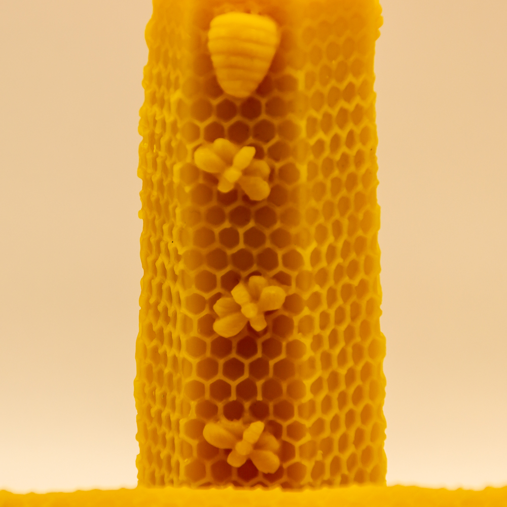 Große Kerze aus 100% reinem regionalen Bienenwachs gefertigt