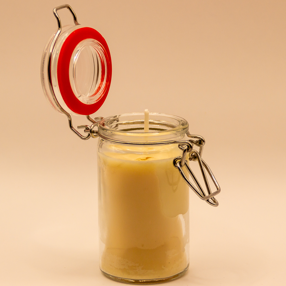 AVEROY Wachslicht Manufaktur - Wachslicht to Go „Frühlingserwachen“ in Natur mit 3% Birne-Freesien-Aroma