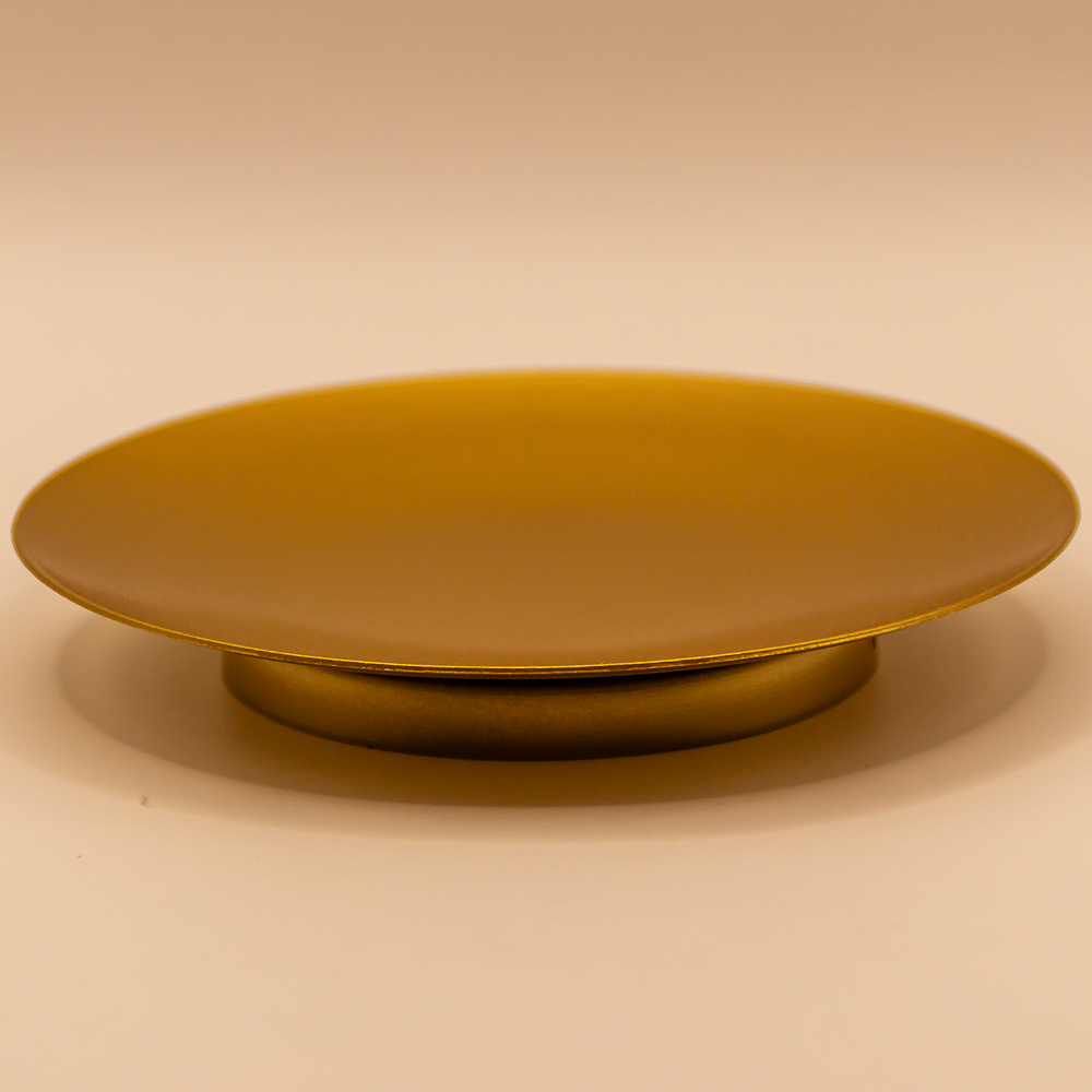 Kerzenhalter aus Metall in Gold