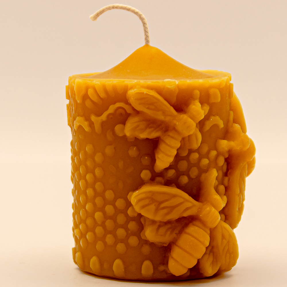 AVEROY Wachslichter - Bienenwachskerze "Kleine Wuchtbrumme"