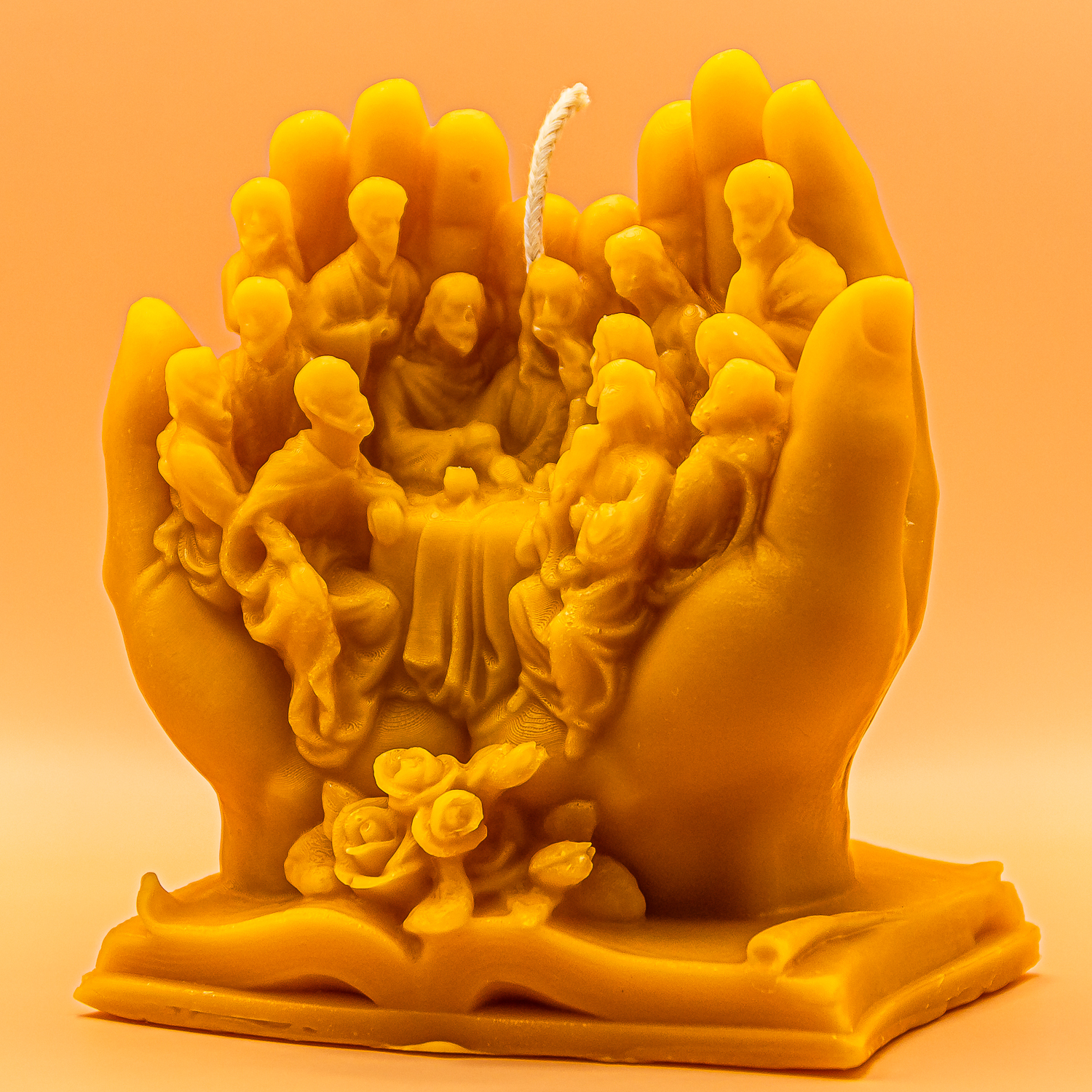 AVEROY Wachslicht Manufaktur - Bienenwachskerze „Das letzte Abendmahl“ AVEROY Wachslicht Manufaktur - Bienenwachskerze „Das letzte Abendmahl“