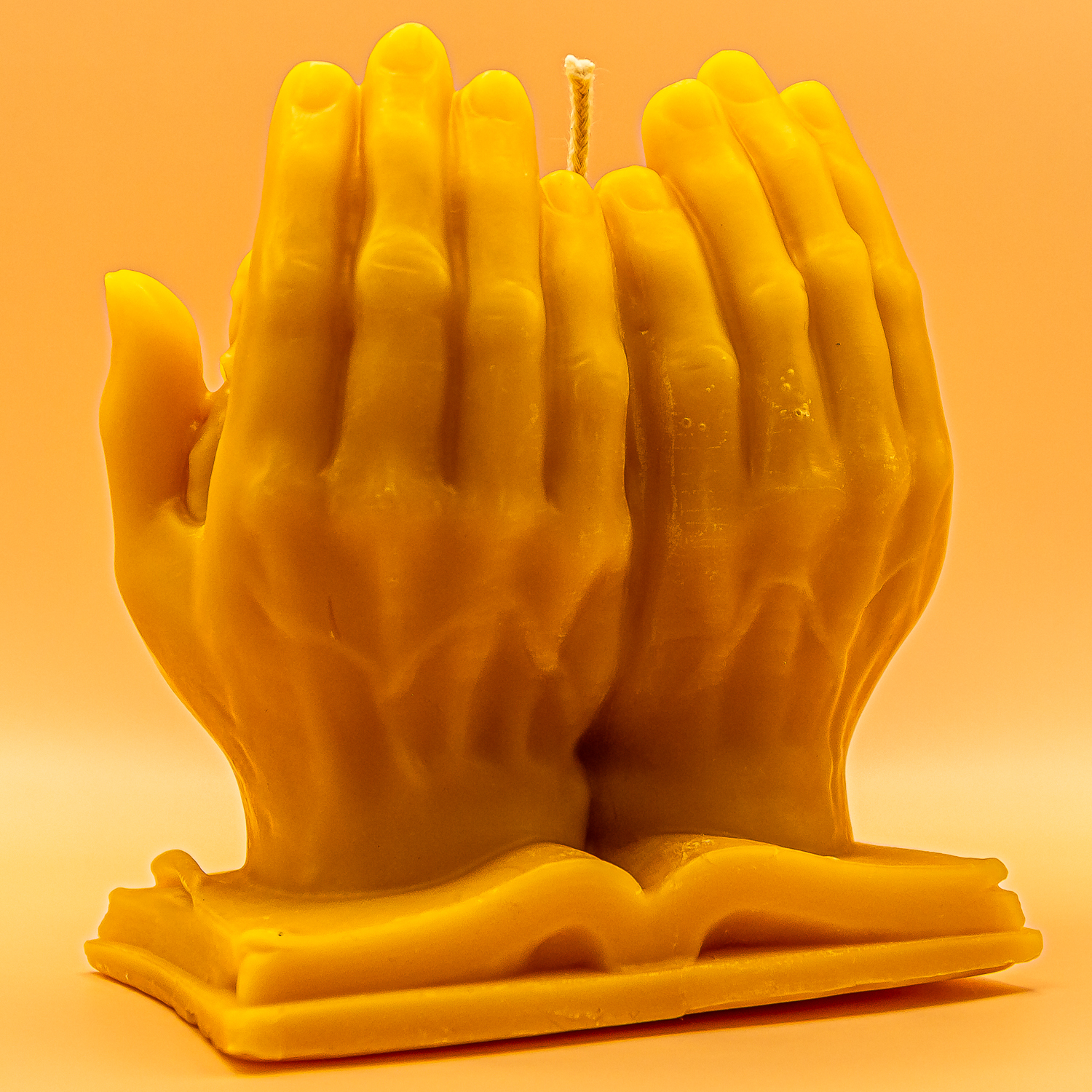 AVEROY Wachslicht Manufaktur - Bienenwachskerze „Das letzte Abendmahl“ AVEROY Wachslicht Manufaktur - Bienenwachskerze „Das letzte Abendmahl“