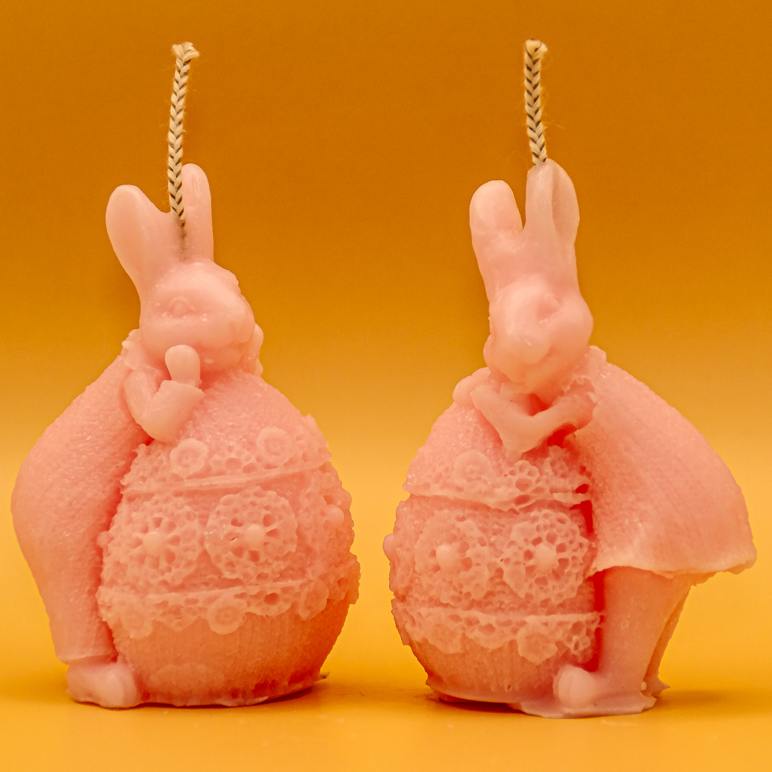 AVEROY Wachslicht Manufaktur - Osterkerzen „Osterhasen-Paar“ in Rosa