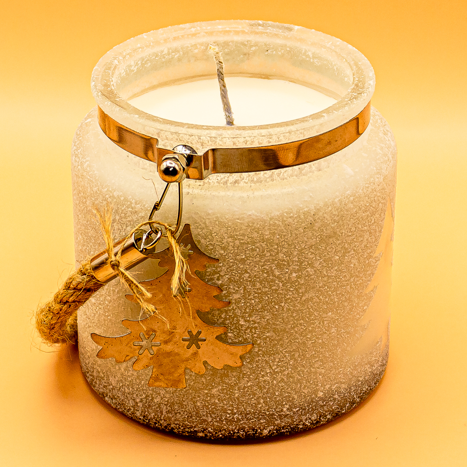 AVEROY Wachslicht-Manufaktur - Weihnachtsduftkerze „Schneewald Glas“ Weiß/Marineblau mit Zuckerwatten-Duft aus Sojawachs AVEROY Wachslicht-Manufaktur - Weihnachtsduftkerze „Schneewald Glas“ Weiß/Marineblau mit Zuckerwatten-Duft aus Sojawachs