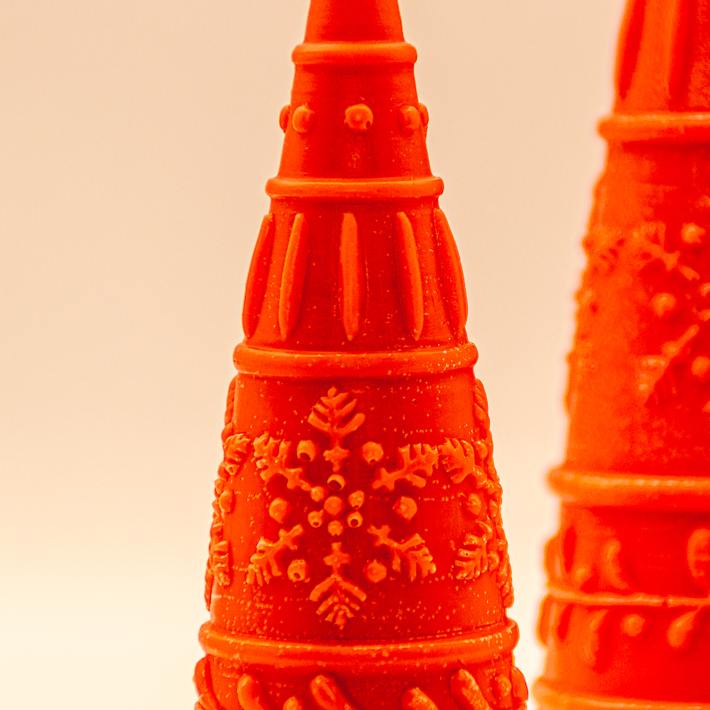 AVEROY Wachslichter - 2er Set Weihnachtskerzen "Eisblume" Sojawachs in Rot mit Duft Zuckerwatte