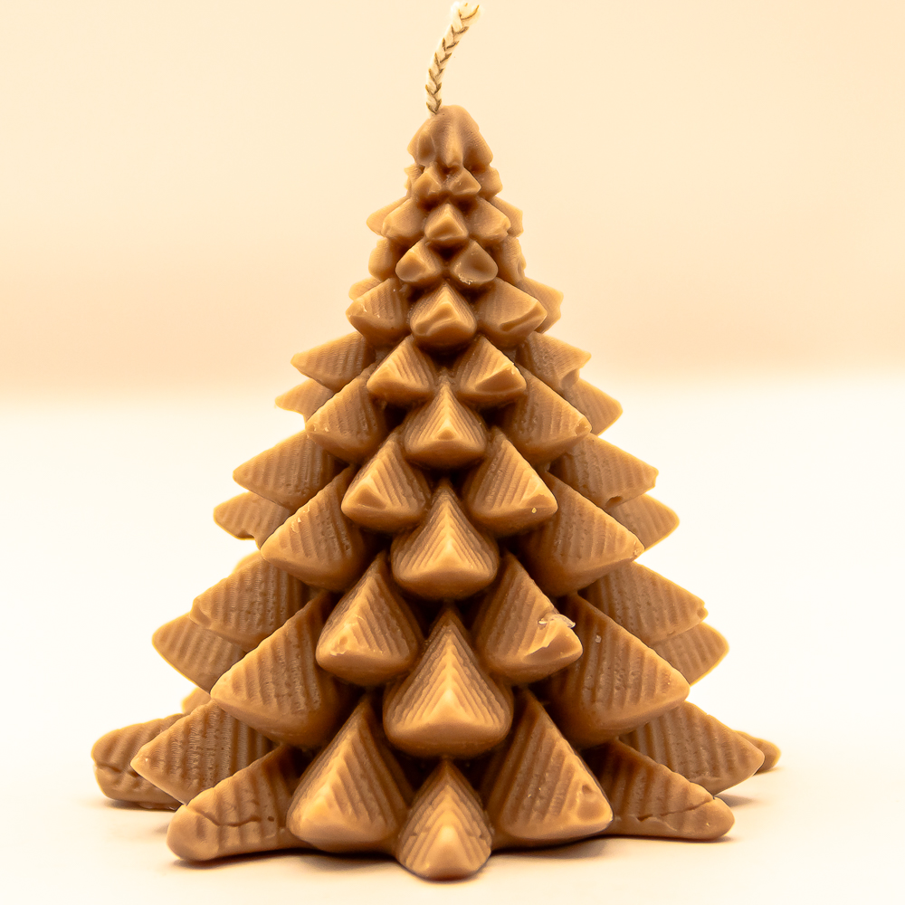 AVEROY Wachslicht-Manufaktur - Handgefertigte Kerzen aus Deutschland - Weihnachtskerze „Breiter Tannenbaum“ in Hellgrün