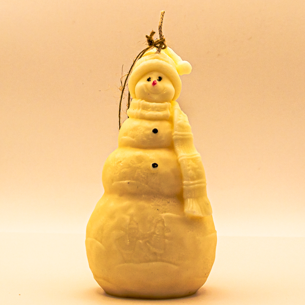 AVEROY Wachslichter - Weihnachtskerze "Großer Schneemann" Sojawachs in Weiß mit Duft Nordpol