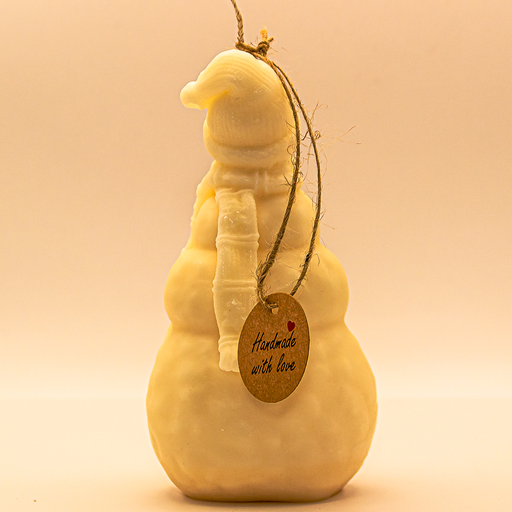 AVEROY Wachslichter - Weihnachtskerze "Großer Schneemann" Sojawachs in Weiß mit Duft Nordpol
