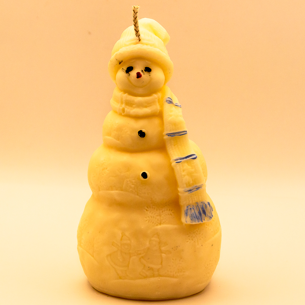 AVEROY Wachslichter - Weihnachtskerze „Großer Schneemann“ in Weiß mit Weihnachtsmarkt-Duft aus Sojawachs