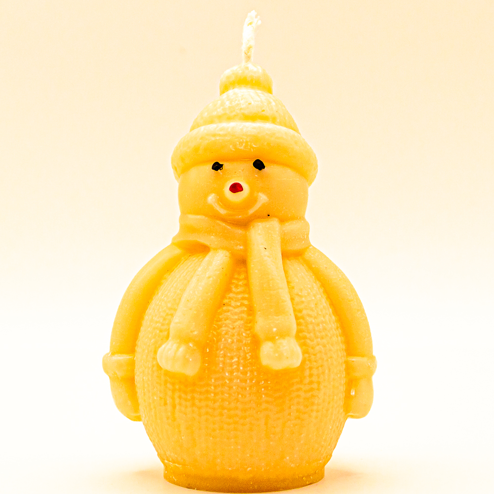 AVEROY Wachslichter - Weihnachtskerze "Kleiner Schneemann" Sojawachs in Rosa