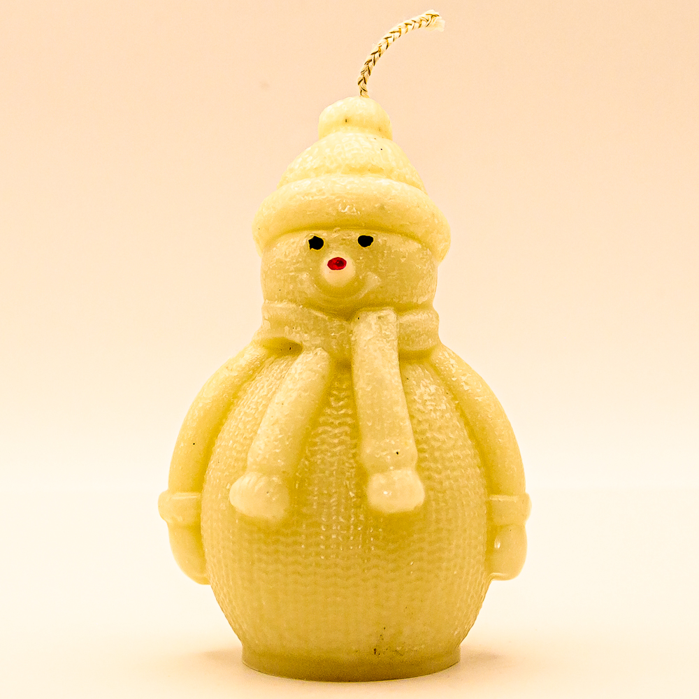 AVEROY Wachslichter - Weihnachtskerze "Kleiner Schneemann" Sojawachs in Weiß