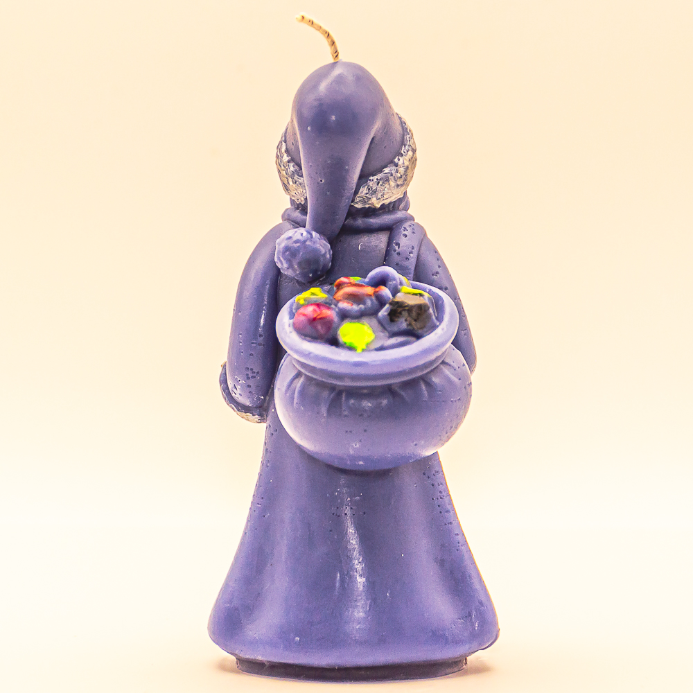 AVEROY Wachslichter - Weihnachtskerze "Väterchen Frost" Sojawachs in dunklem Blau mit Duft Winterzeit AVEROY Wachslichter - Weihnachtskerze "Väterchen Frost" Sojawachs in dunklem Blau mit Duft Winterzeit