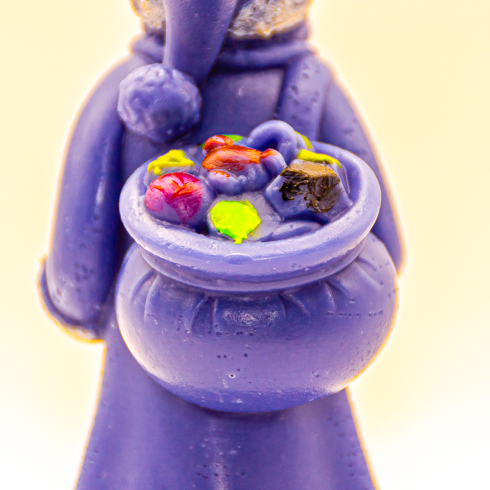 AVEROY Wachslichter - Weihnachtskerze "Väterchen Frost" Sojawachs in dunklem Blau mit Duft Winterzeit AVEROY Wachslichter - Weihnachtskerze "Väterchen Frost" Sojawachs in dunklem Blau mit Duft Winterzeit