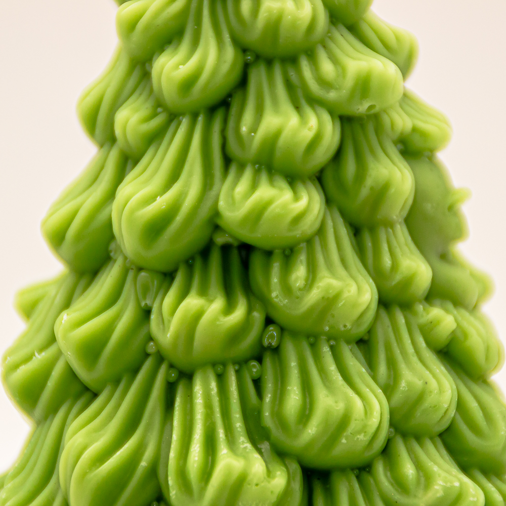 AVEROY Wachslichter - Weihnachtskerze „Weihnachtsmann im Tannenbaum“ Sojawachs in Hellgrün mit Duft Nordpol AVEROY Wachslichter - Weihnachtskerze „Weihnachtsmann im Tannenbaum“ Sojawachs in Hellgrün mit Duft Nordpol