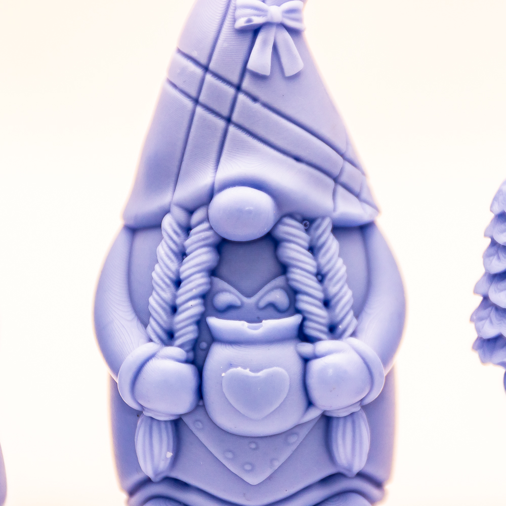 AVEROY Wachslicht-Manufaktur - Handgefertigte Kerzen aus Deutschland - 3er Set Weihnachtskerze „Wichtel“ Sojawachs in Hellblau AVEROY Wachslicht-Manufaktur - Handgefertigte Kerzen aus Deutschland - 3er Set Weihnachtskerze „Wichtel“ Sojawachs in Hellblau